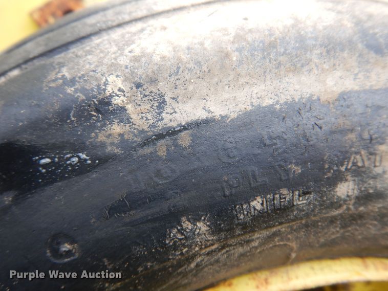 image for item DB7803 1989 John Deere 348  small square baler