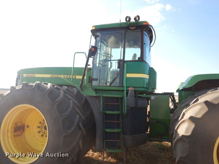 image for item DB7806 2001 John Deere 9300  4WD tractor