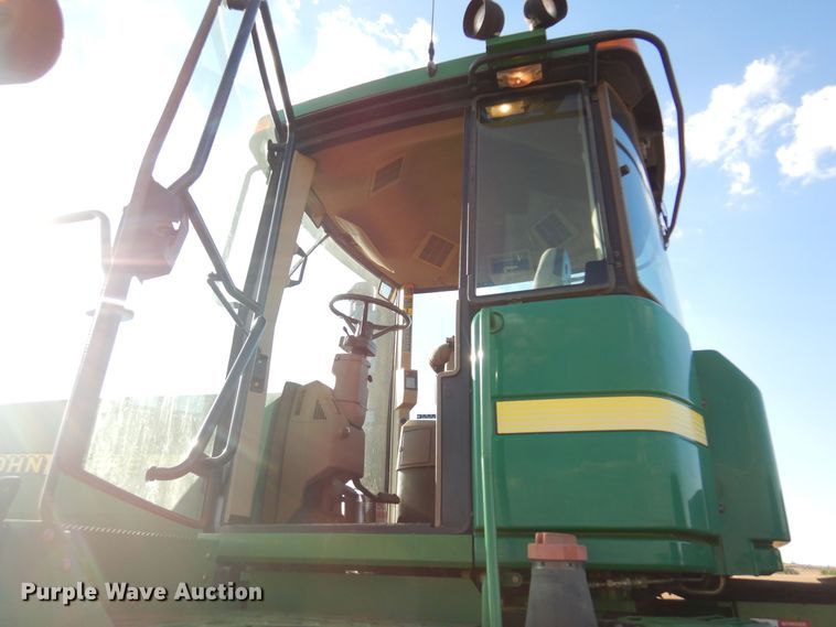 image for item DB7806 2001 John Deere 9300  4WD tractor