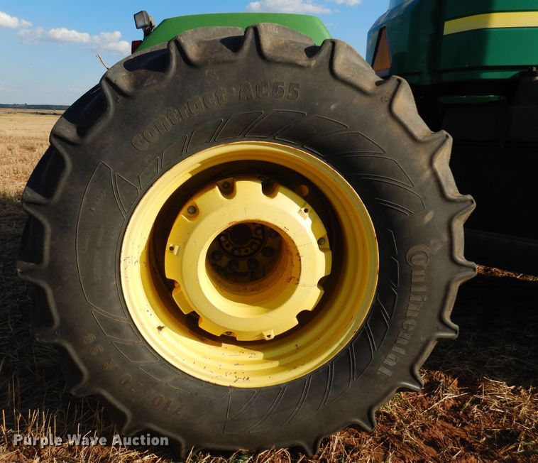 image for item DB7806 2001 John Deere 9300  4WD tractor