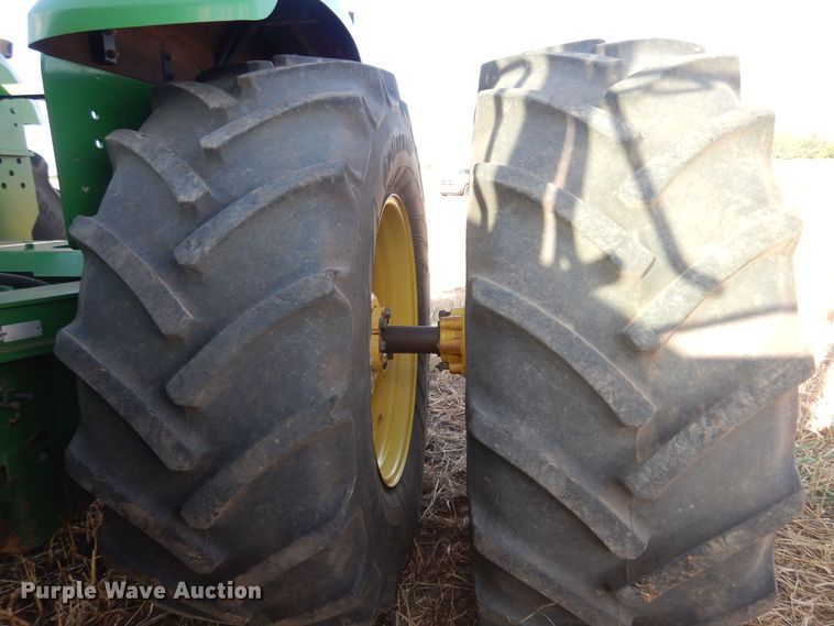 image for item DB7806 2001 John Deere 9300  4WD tractor