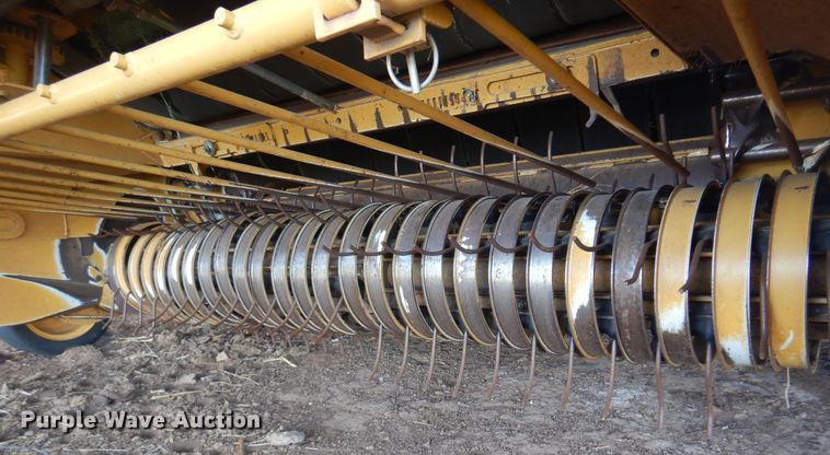 image for item DB7819 Vermeer 605 Super M  round baler