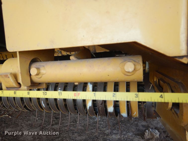 image for item DB7819 Vermeer 605 Super M  round baler