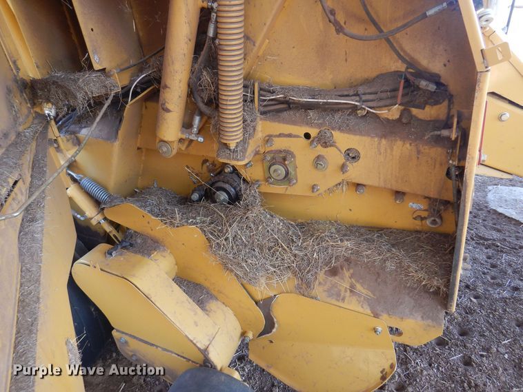 image for item DB7819 Vermeer 605 Super M  round baler
