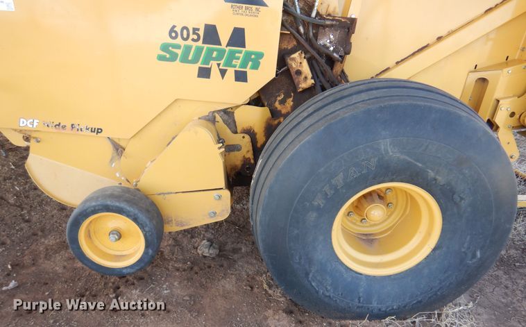 image for item DB7819 Vermeer 605 Super M  round baler