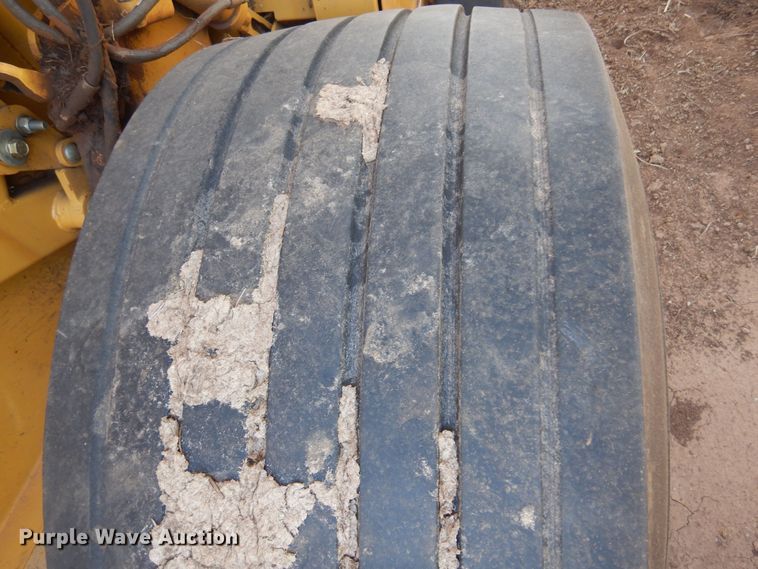 image for item DB7819 Vermeer 605 Super M  round baler