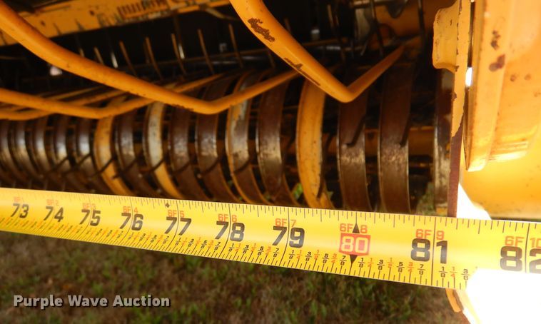 image for item DB7831 2005 Vermeer 605M  round baler