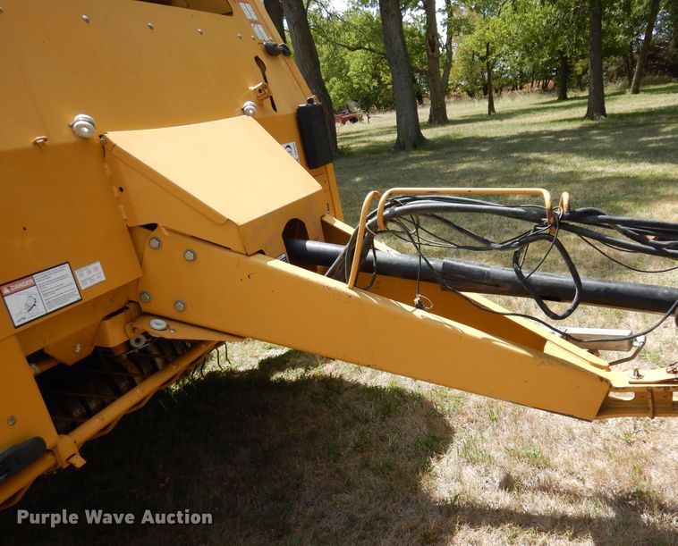 image for item DB7831 2005 Vermeer 605M  round baler