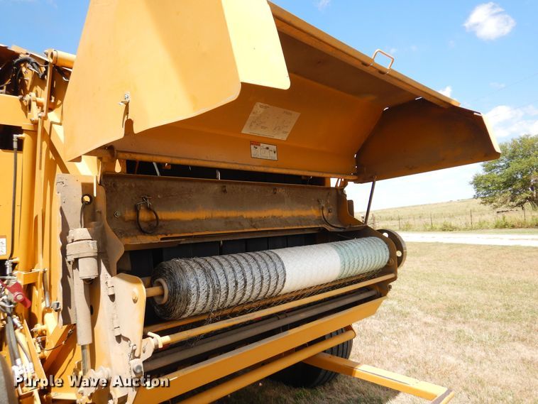 image for item DB7831 2005 Vermeer 605M  round baler