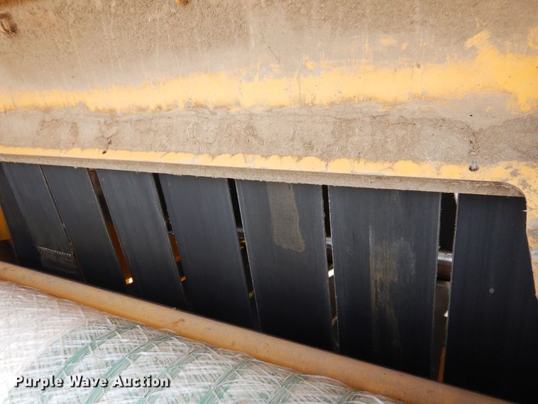 image for item DB7831 2005 Vermeer 605M  round baler