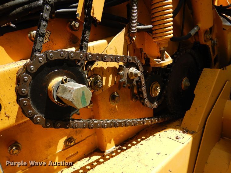 image for item DB7831 2005 Vermeer 605M  round baler