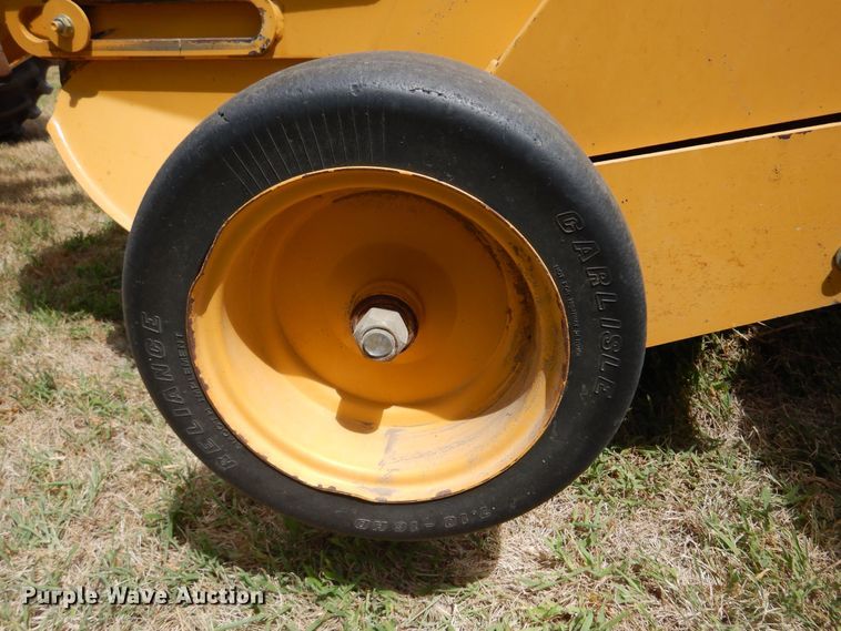 image for item DB7831 2005 Vermeer 605M  round baler