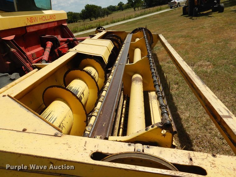 image for item DB7832 New Holland 1112  windrower