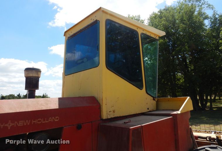 image for item DB7832 New Holland 1112  windrower