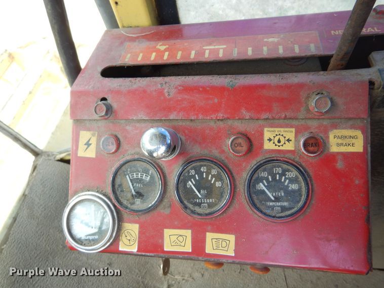 image for item DB7832 New Holland 1112  windrower