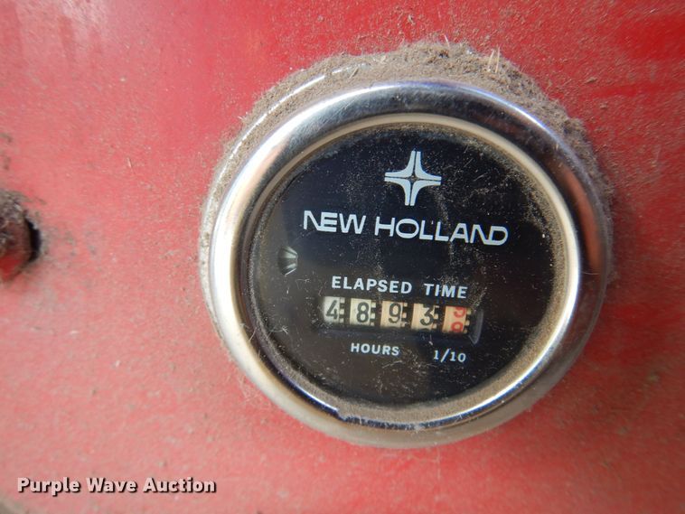 image for item DB7832 New Holland 1112  windrower