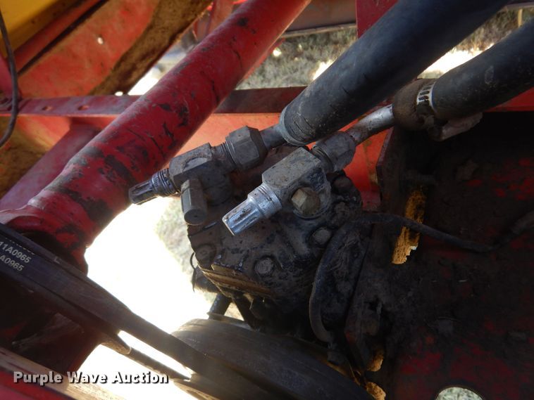 image for item DB7832 New Holland 1112  windrower