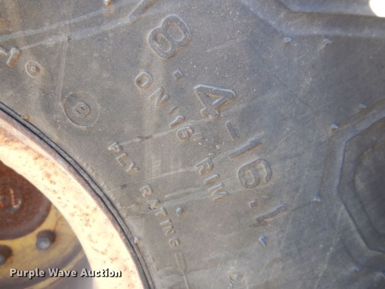 image for item DB7832 New Holland 1112  windrower