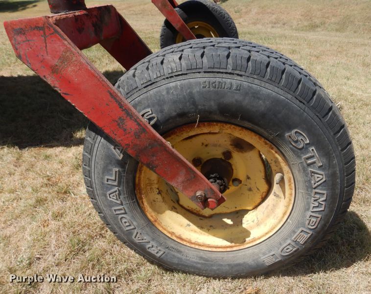 image for item DB7832 New Holland 1112  windrower
