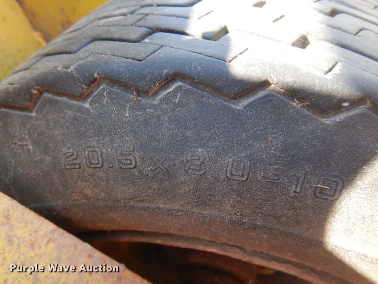 image for item DB7832 New Holland 1112  windrower