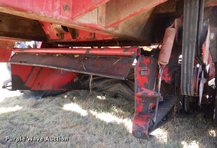 image for item DB7832 New Holland 1112  windrower