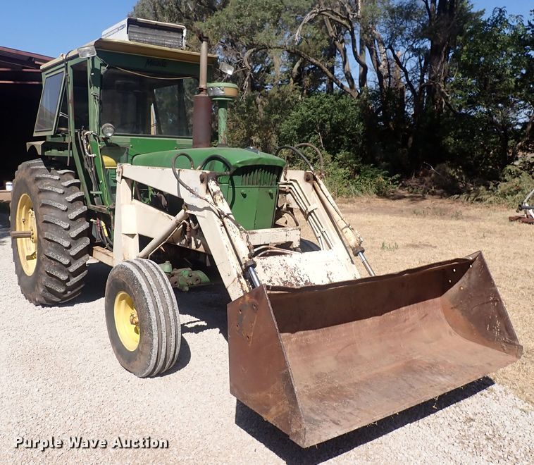 image for item DF8346 1962 John Deere 4010  tractor