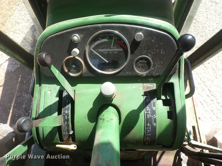 image for item DF8346 1962 John Deere 4010  tractor