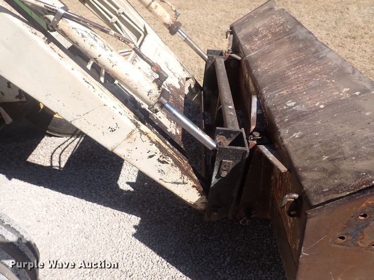 image for item DF8346 1962 John Deere 4010  tractor