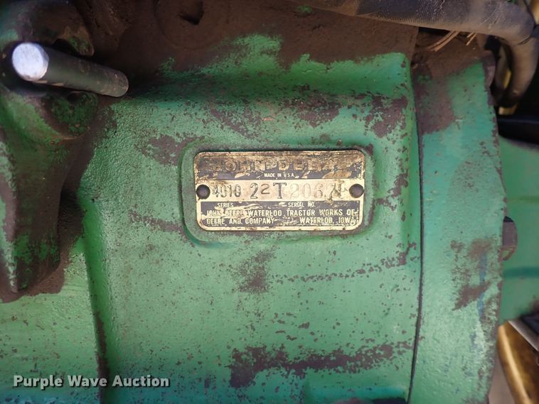 image for item DF8346 1962 John Deere 4010  tractor