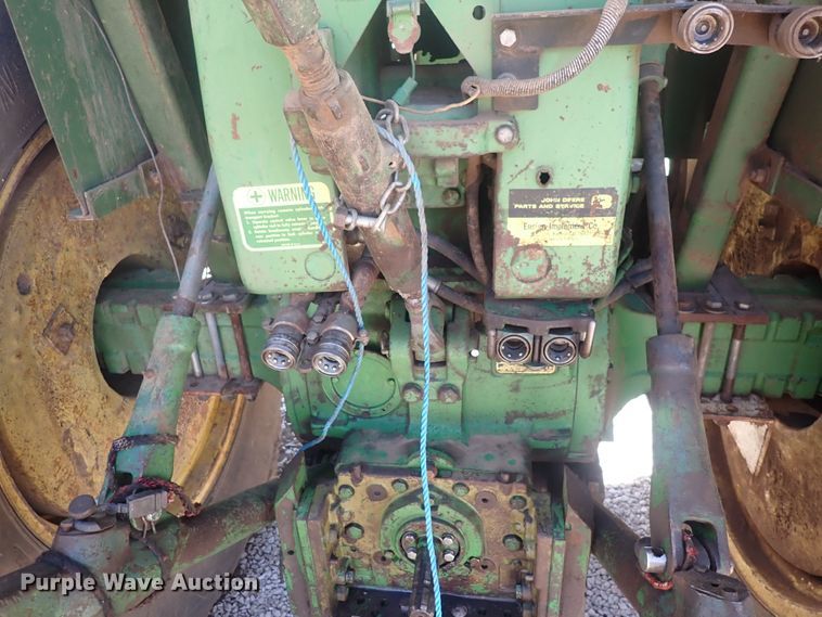 image for item DF8346 1962 John Deere 4010  tractor