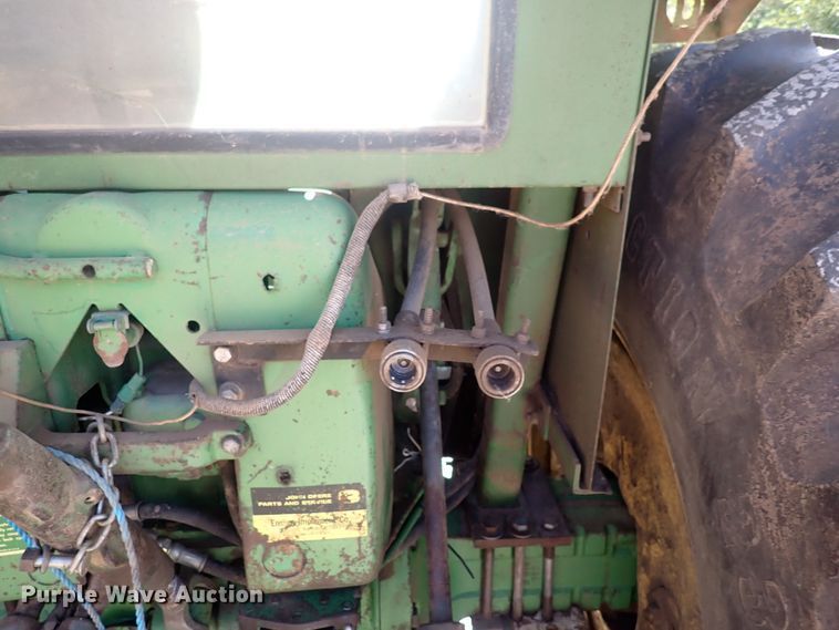 image for item DF8346 1962 John Deere 4010  tractor