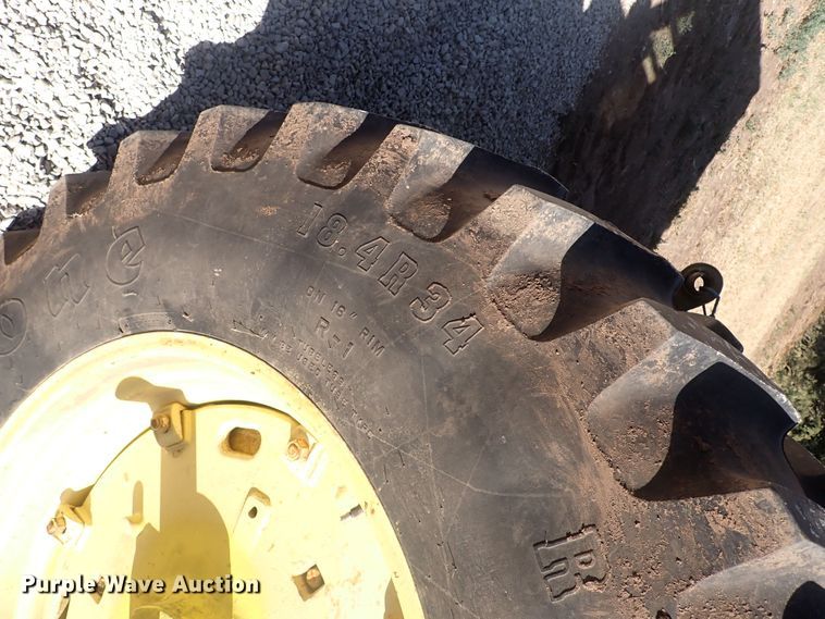 image for item DF8346 1962 John Deere 4010  tractor