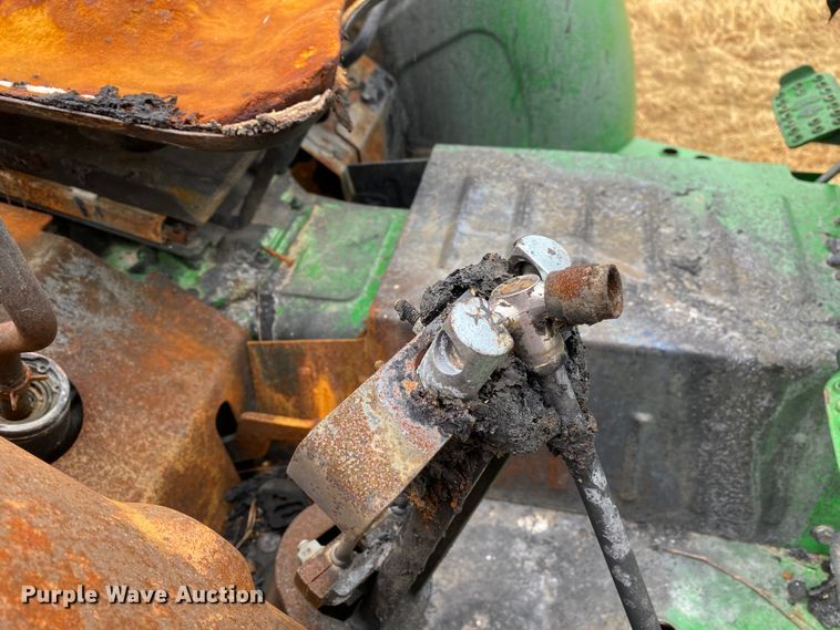 image for item DK6403 2016 John Deere 5075E  tractor