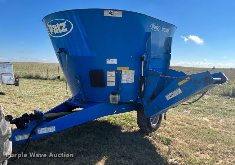 Patz V350 vertical feed mixer in Gage, OK Item DK7078 sold Purple Wave