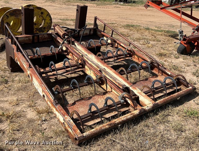 image for item DK7098 Bale accumulator grapple