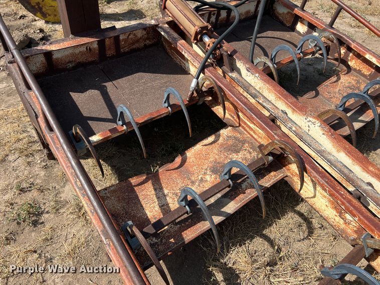 image for item DK7098 Bale accumulator grapple