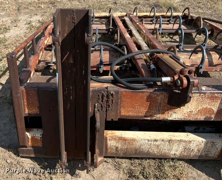 image for item DK7098 Bale accumulator grapple