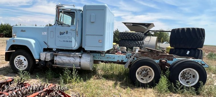 image for item DK7117 1979 Mack RWS754LST  semi truck