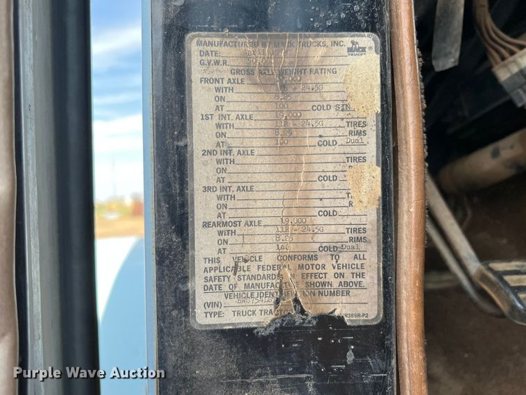 image for item DK7117 1979 Mack RWS754LST  semi truck