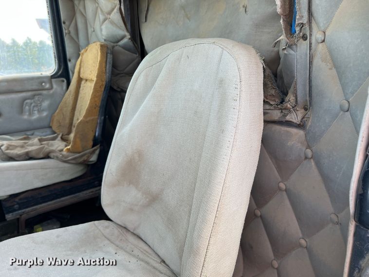 image for item DK7117 1979 Mack RWS754LST  semi truck