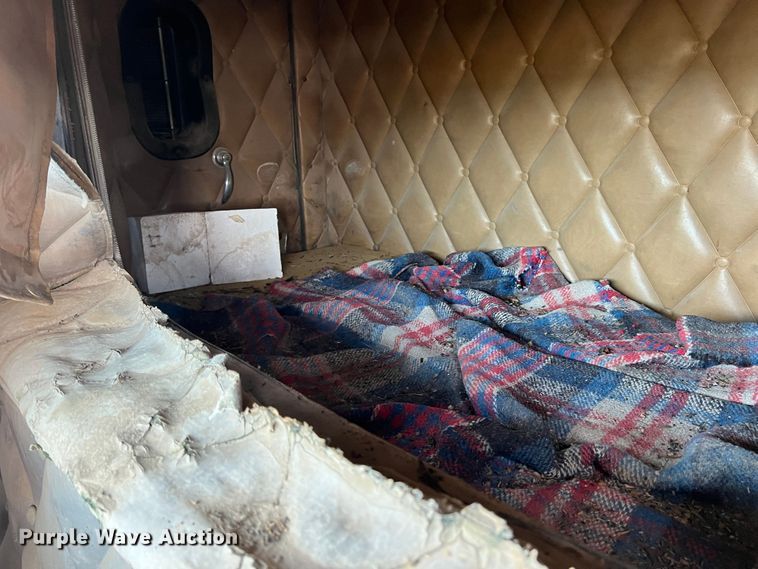 image for item DK7117 1979 Mack RWS754LST  semi truck