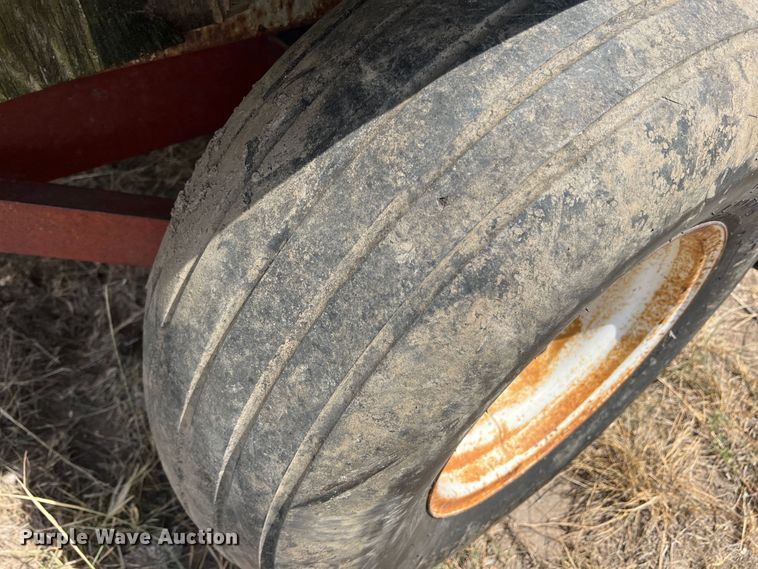 image for item DK7119 Friesen  seed tender