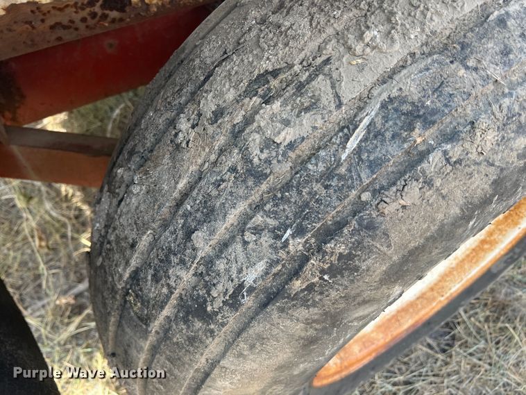 image for item DK7119 Friesen  seed tender