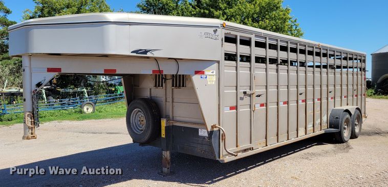 image for item DM8016 2006 Titan 1R5534  livestock trailer