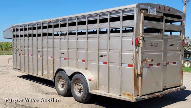 image for item DM8016 2006 Titan 1R5534  livestock trailer