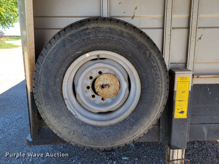 image for item DM8016 2006 Titan 1R5534  livestock trailer