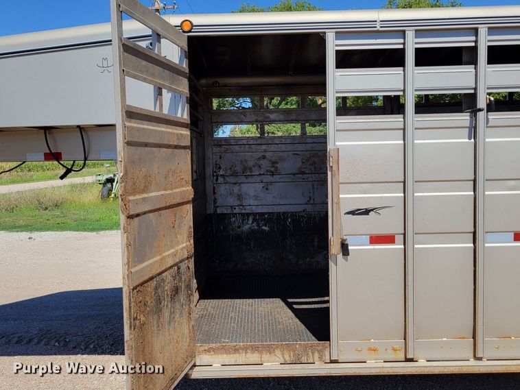 image for item DM8016 2006 Titan 1R5534  livestock trailer