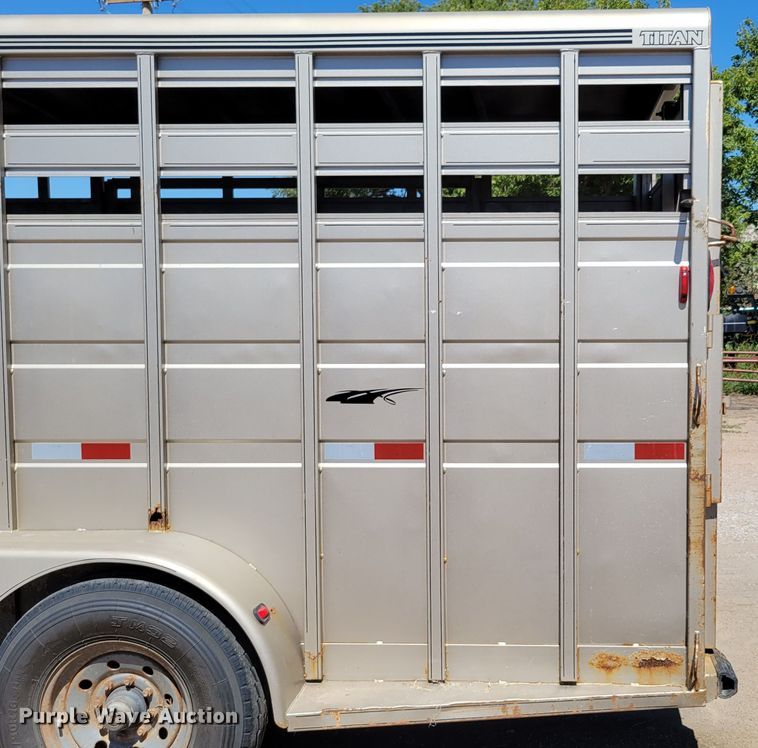 image for item DM8016 2006 Titan 1R5534  livestock trailer