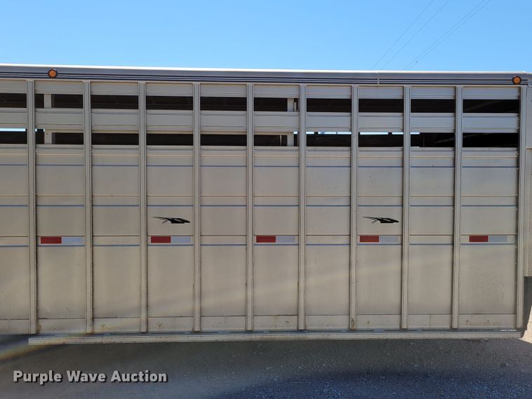 image for item DM8016 2006 Titan 1R5534  livestock trailer