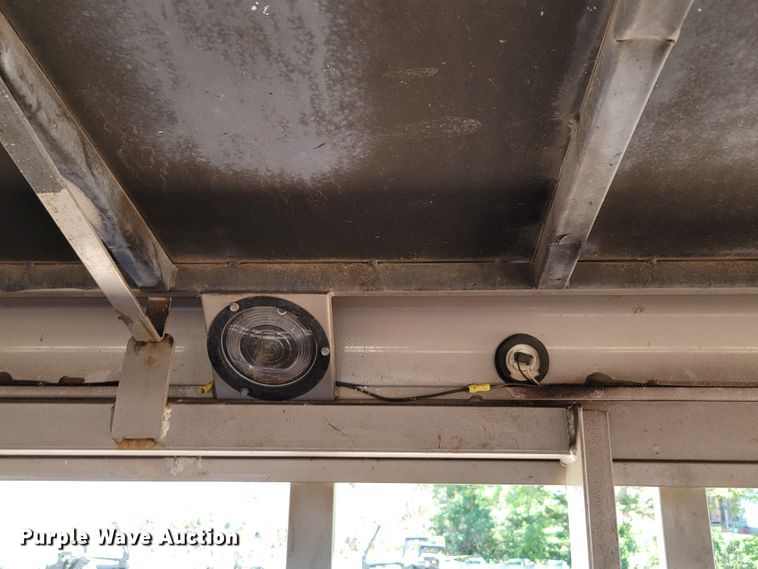 image for item DM8016 2006 Titan 1R5534  livestock trailer